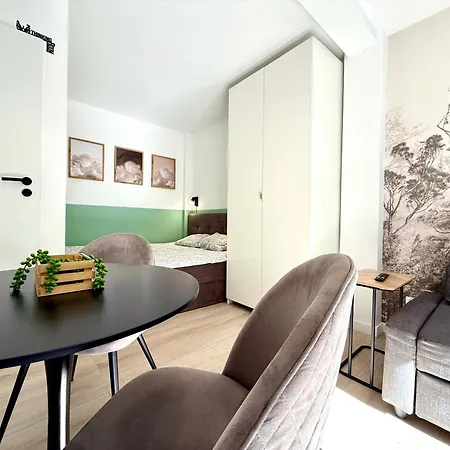 Chrobrego & Parking Free Apartment
