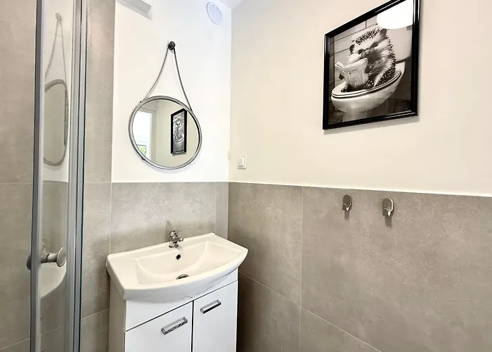 Chrobrego & Parking Free